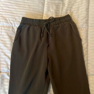 Light and high waisted pants